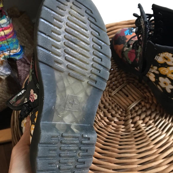 Floral boots - Picture 5 of 7